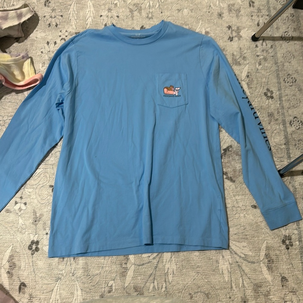 vineyard vine love sleeve tee